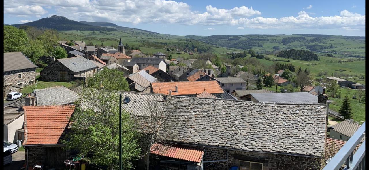 Auberge De La Tour Freycenet-la-Tour Екстериор снимка