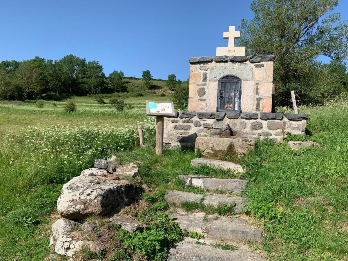 Auberge De La Tour Freycenet-la-Tour Екстериор снимка