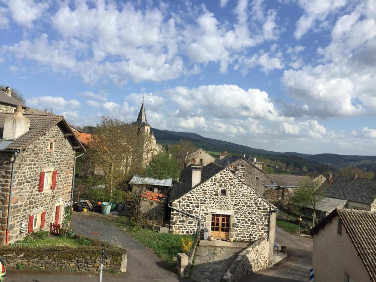 Auberge De La Tour Freycenet-la-Tour Екстериор снимка