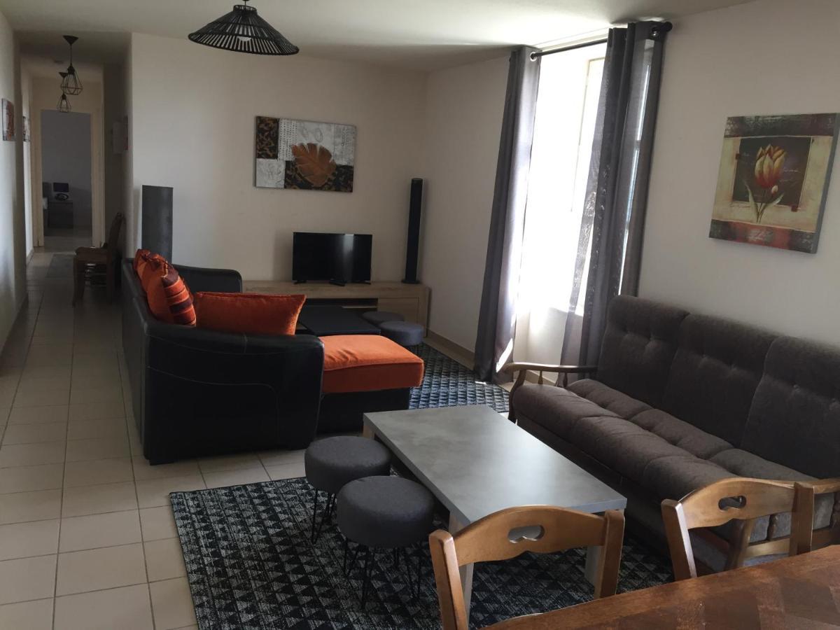 Auberge De La Tour Freycenet-la-Tour Екстериор снимка